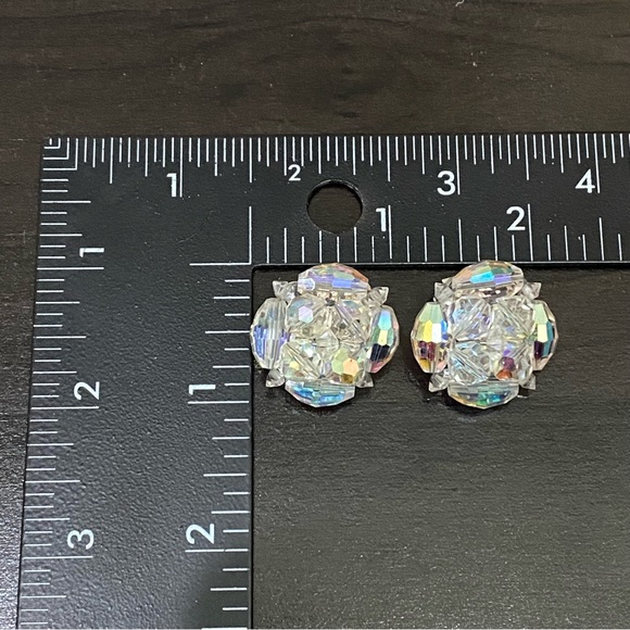 Vintage Laguna Aurora Borealis Cluster Clip Earrings - Picture 11 of 13